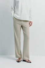 Load image into Gallery viewer, Rue Sophie Parker Pant in Oat
